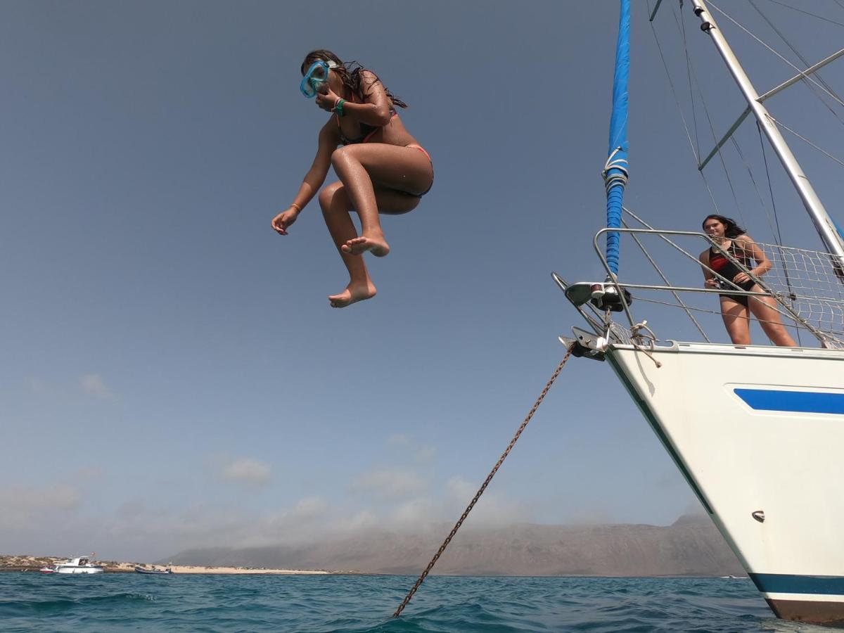 Hotel Magnifico Barco En La Graciosa Caleta de Sebo Zewnętrze zdjęcie