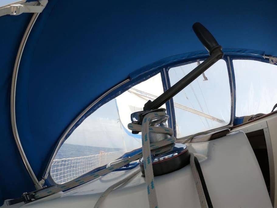 Hotel Magnifico Barco En La Graciosa Caleta de Sebo Zewnętrze zdjęcie
