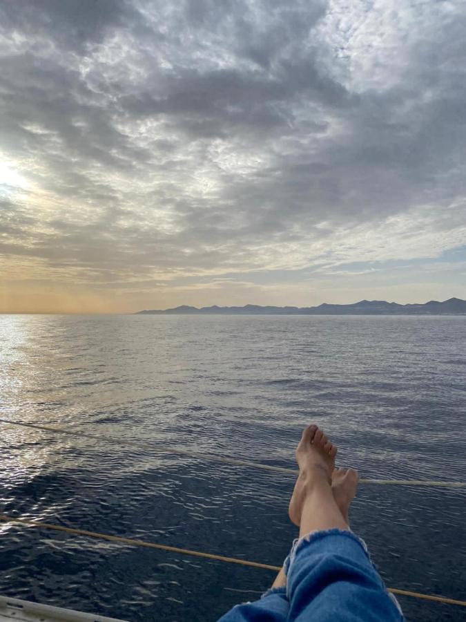 Hotel Magnifico Barco En La Graciosa Caleta de Sebo Zewnętrze zdjęcie