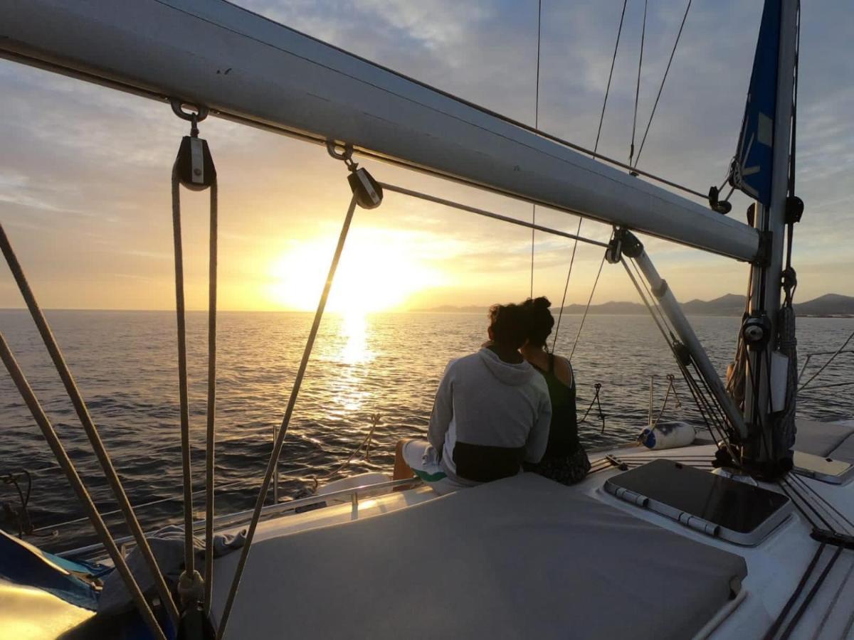 Hotel Magnifico Barco En La Graciosa Caleta de Sebo Zewnętrze zdjęcie