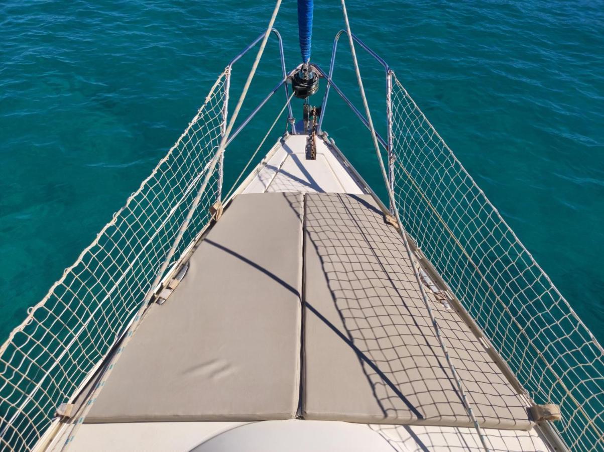 Hotel Magnifico Barco En La Graciosa Caleta de Sebo Zewnętrze zdjęcie