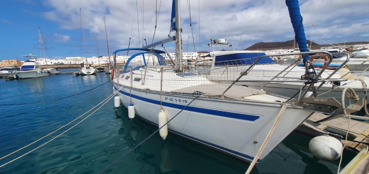 Hotel Magnifico Barco En La Graciosa Caleta de Sebo Zewnętrze zdjęcie