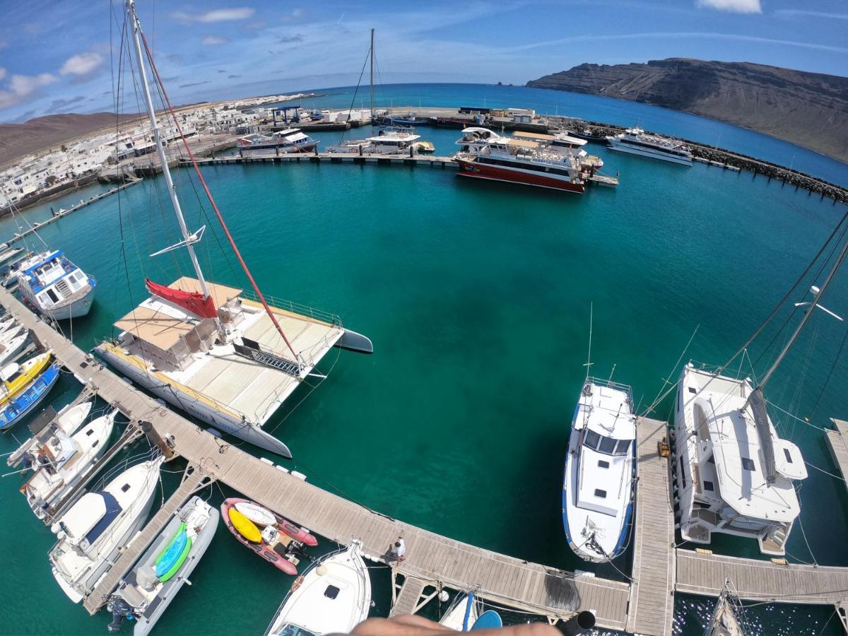 Hotel Magnifico Barco En La Graciosa Caleta de Sebo Zewnętrze zdjęcie